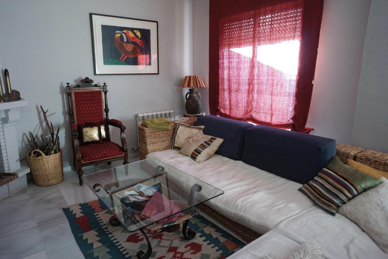 Comfortable Single Bluing Room B&B — Photos 1